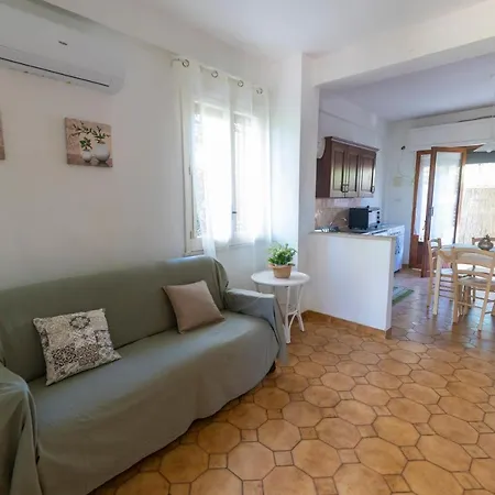 To Stay, Dom wakacyjny *