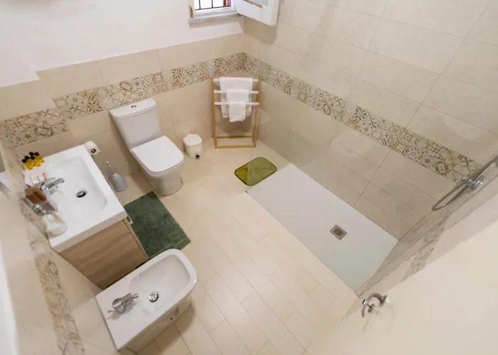 度假居 To Stay, 冯塔尼比安奇